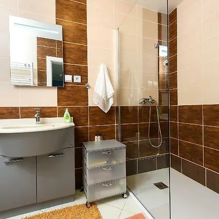 Appartement Carlo 7d *