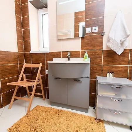 Carlo 7d Appartement *